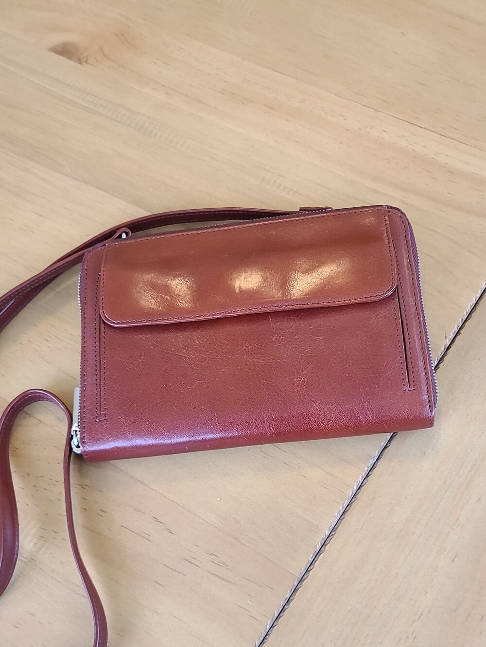 Hobo Women’s Brown Leather Crossbody Bag/Wallet